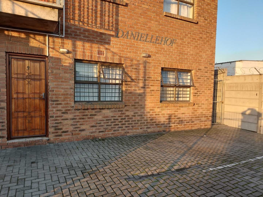 To Let 2 Bedroom Property for Rent in De Kuilen Western Cape